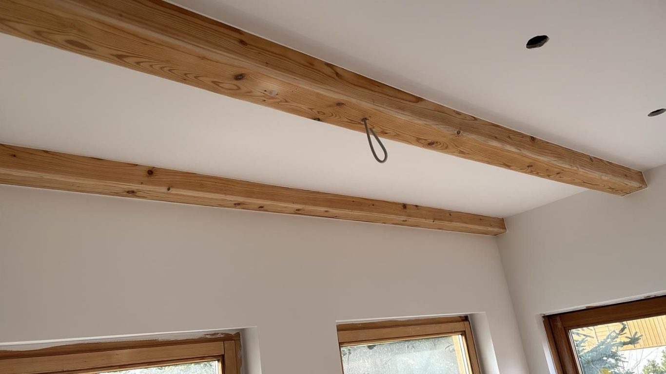 Malerarbeiten im Innenbereich Malerarbeiten im Innenbereich